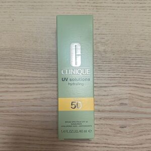 Clinique UV Solutions Hydrating SPF 50